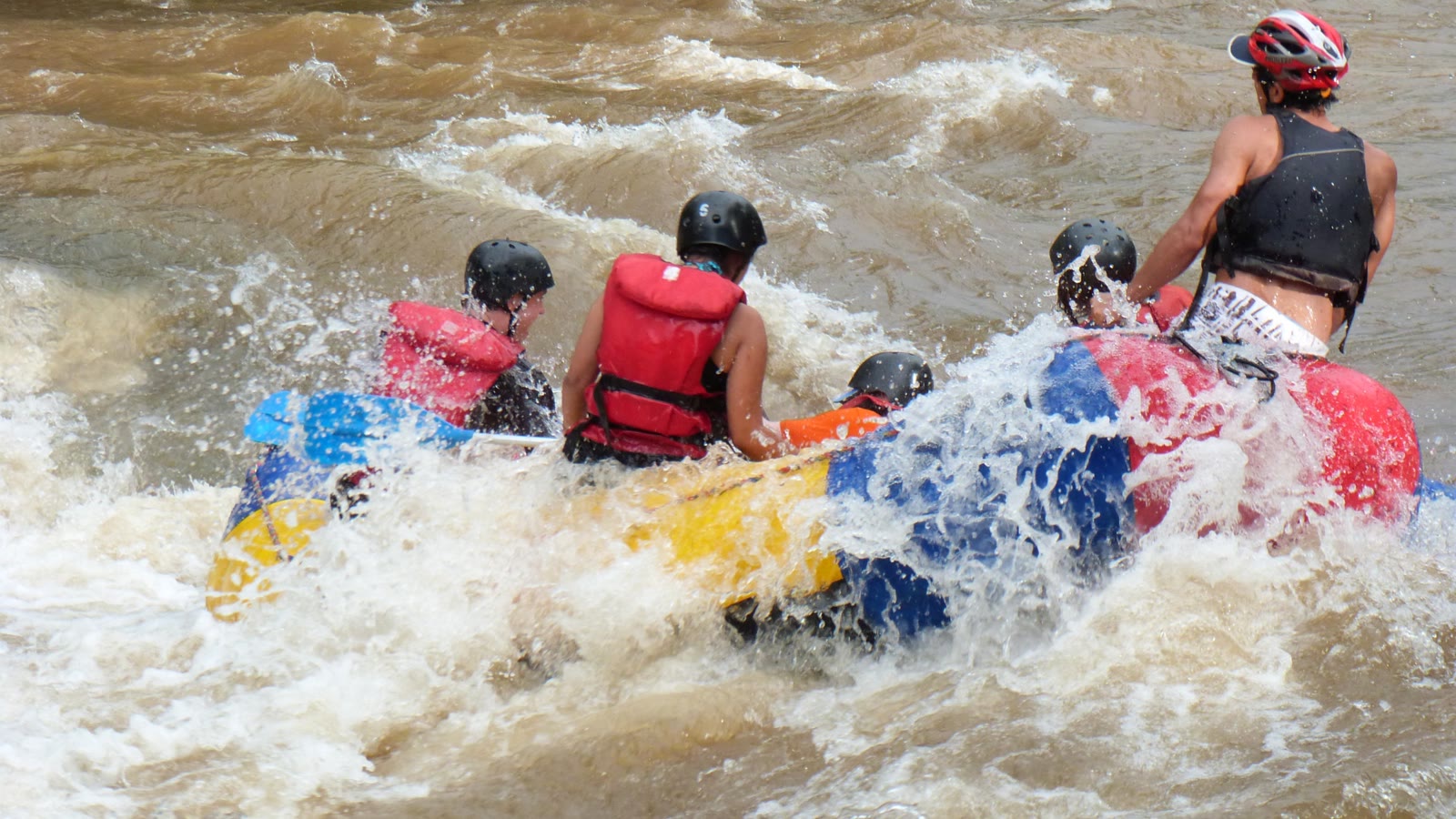 Rafting en Cocorná desde Medellín: precio, duración y qué incluye
